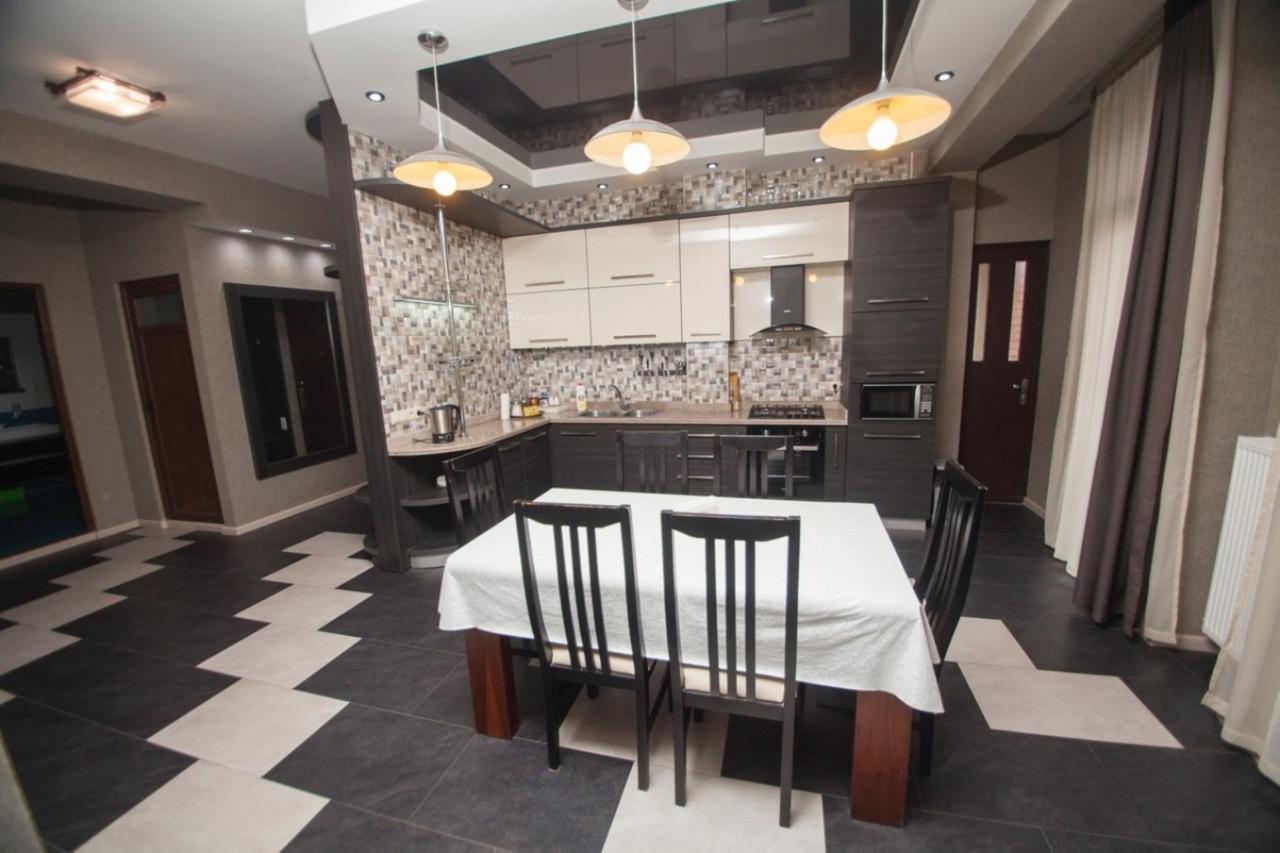 Lilika Apartments On Meskhishvili Tbilisi Esterno foto