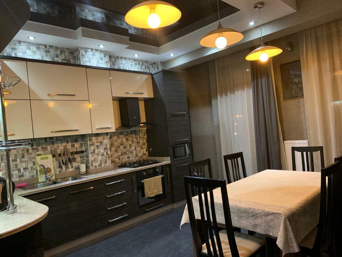 Lilika Apartments On Meskhishvili Tbilisi Esterno foto